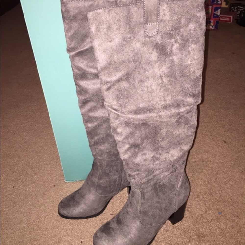 Maurices suede boots